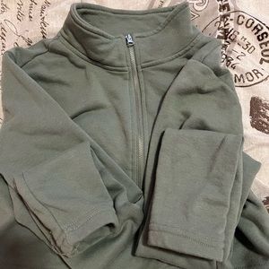 Forever 21 cropped shirt